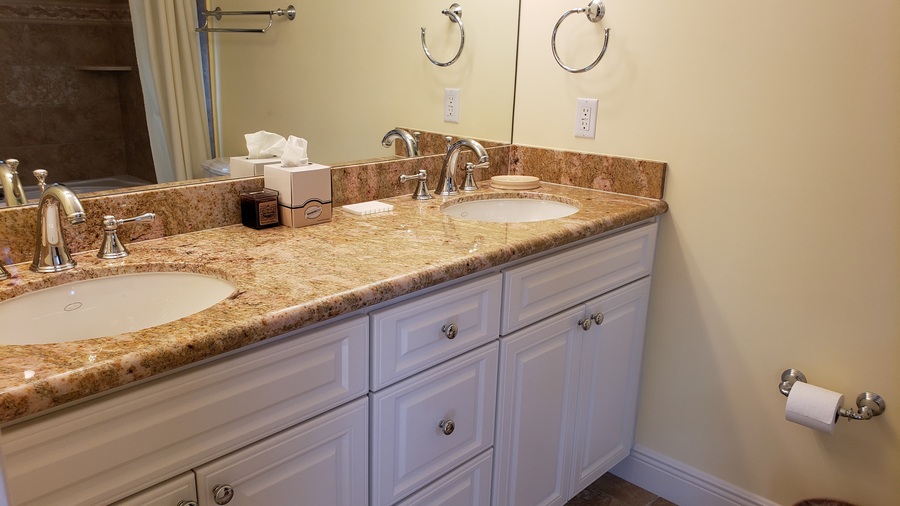 King Suite Vanity